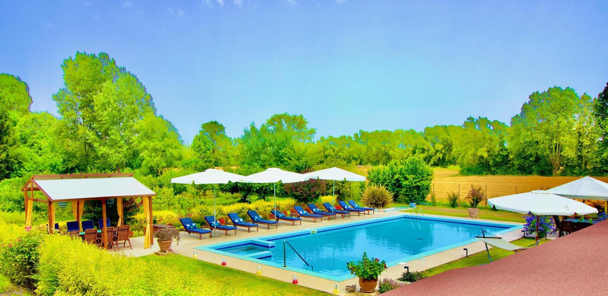 Ca' Leone - Regina Vittoria - Apartment With Pool Мира Екстериор снимка